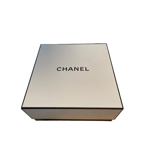 Chanel Gift Box Storage Square 8.5” x 8.5” x 3.5” White Black Logo Cardboard - Picture 1 of 8